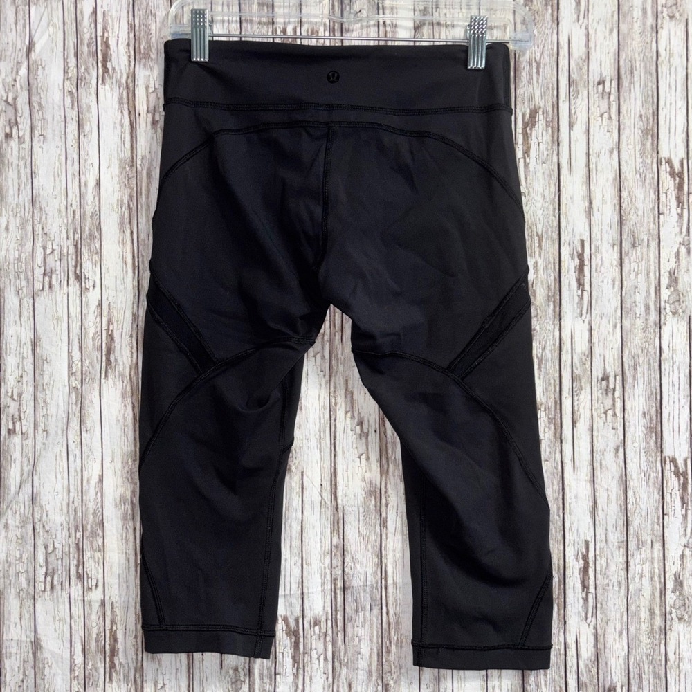Lululemon Black Cropped Leggings Mesh Panel Athleisure Workout Activewear Size 6 - Picture 2 of 5